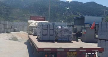 河池 芝麻白仿形路沿石，直形路沿石