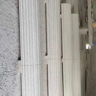 河池 花岗岩厂家带你看白麻花岗岩门楼大柱柱皮