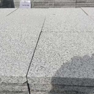 河池 白麻花岗岩石材推荐 荔枝面地铺石