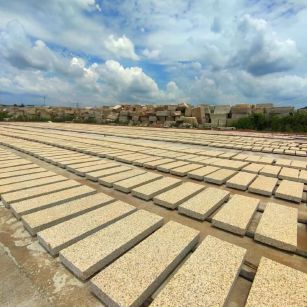 河池 黄金麻花岗岩荔枝面地铺石防护中