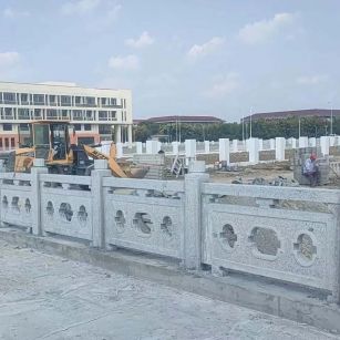 河池 白麻花岗岩荔枝面河道栏杆