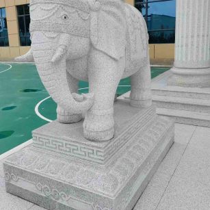 河池 白麻花岗岩动物异形石雕-大象