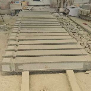 河池 芝麻白异形加工雕刻-栏杆大柱，方柱