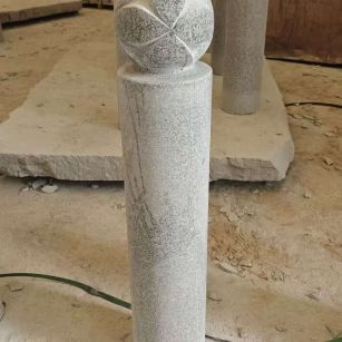 河池 芝麻白花岗岩石材挡车石柱、停车柱、圆柱挡车柱、方柱挡车柱等