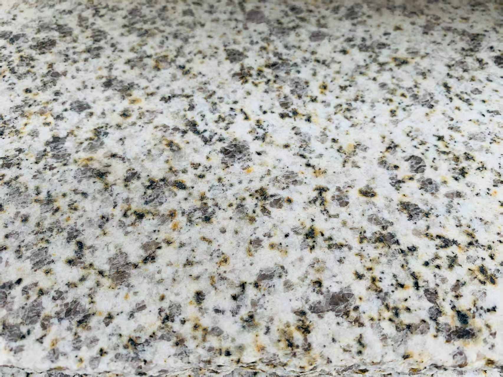 河池 黄金麻花岗岩石材浅黄光面