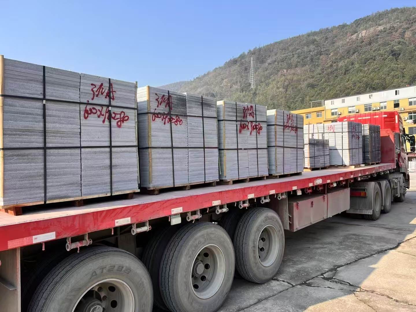 河池 芝麻灰地铺石出货日常