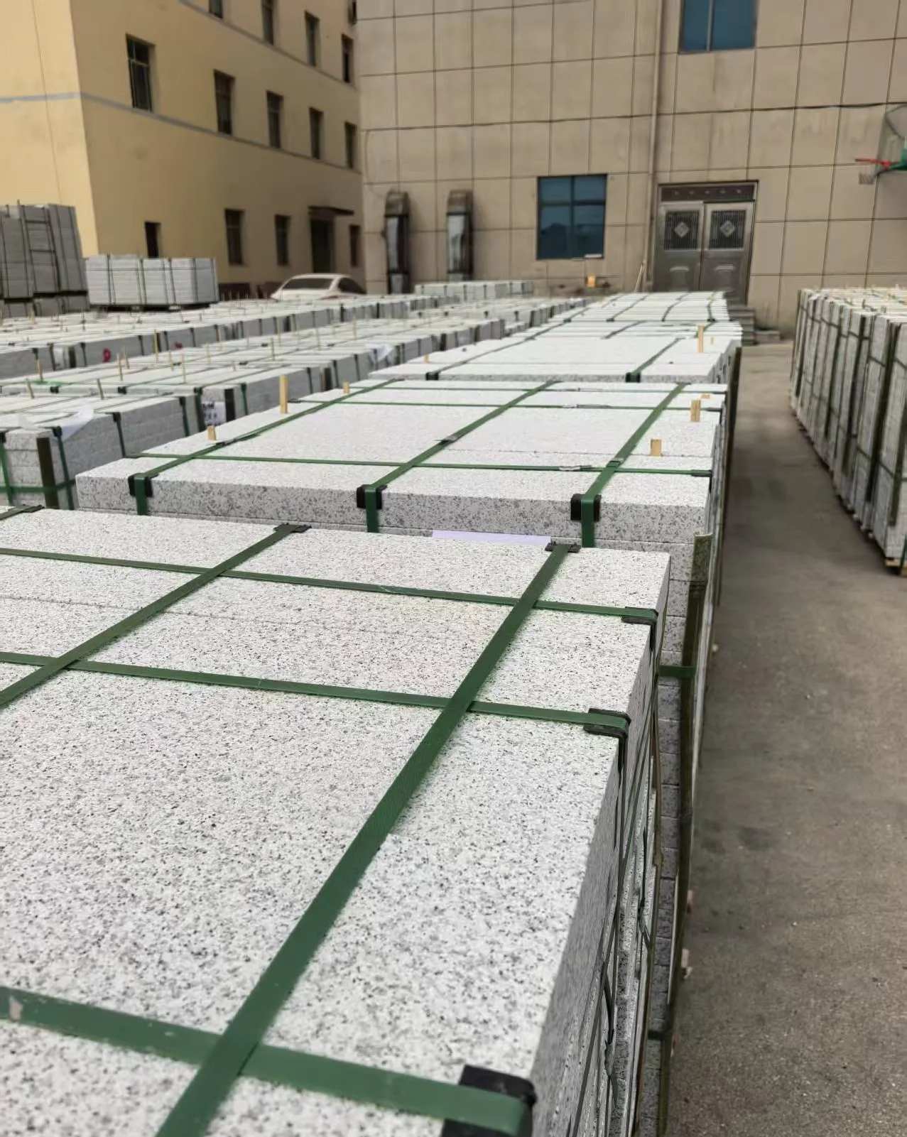 河池 白麻花岗岩5.0公分荔枝面地铺石