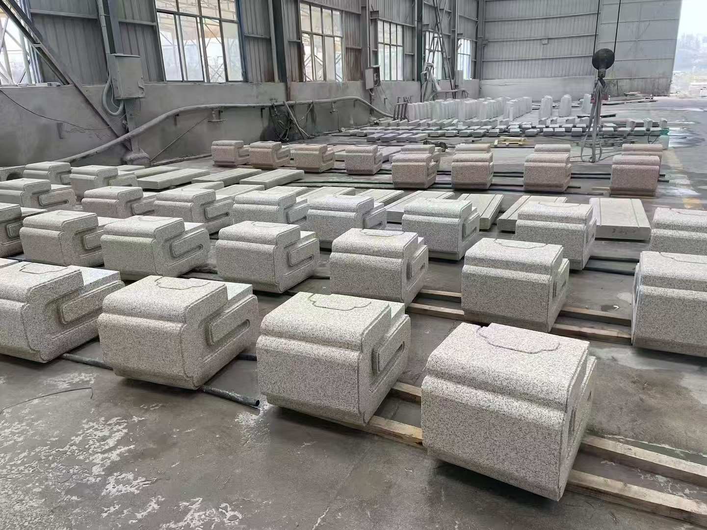 河池 白麻花岗岩异形加工-石凳，坐凳