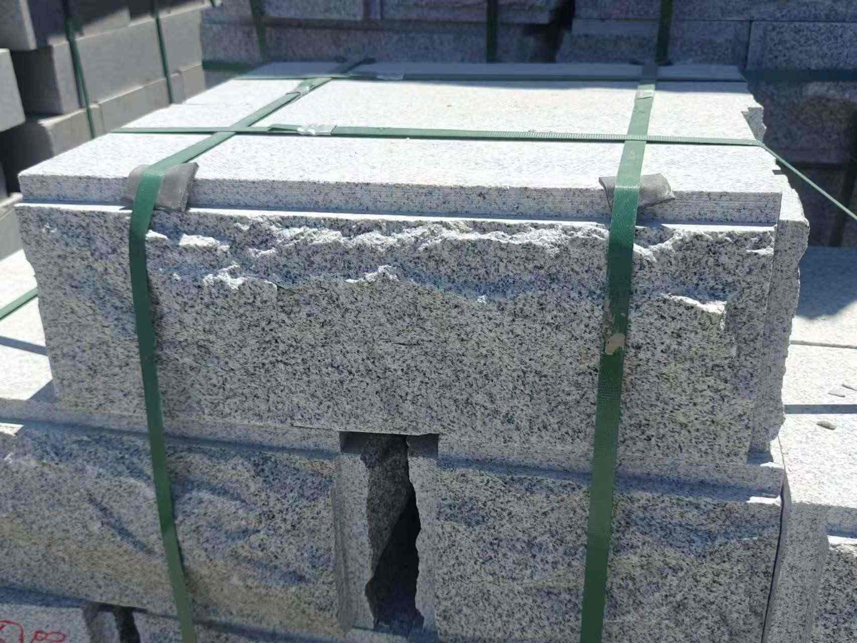 河池 芝麻白花岗岩自然面成品