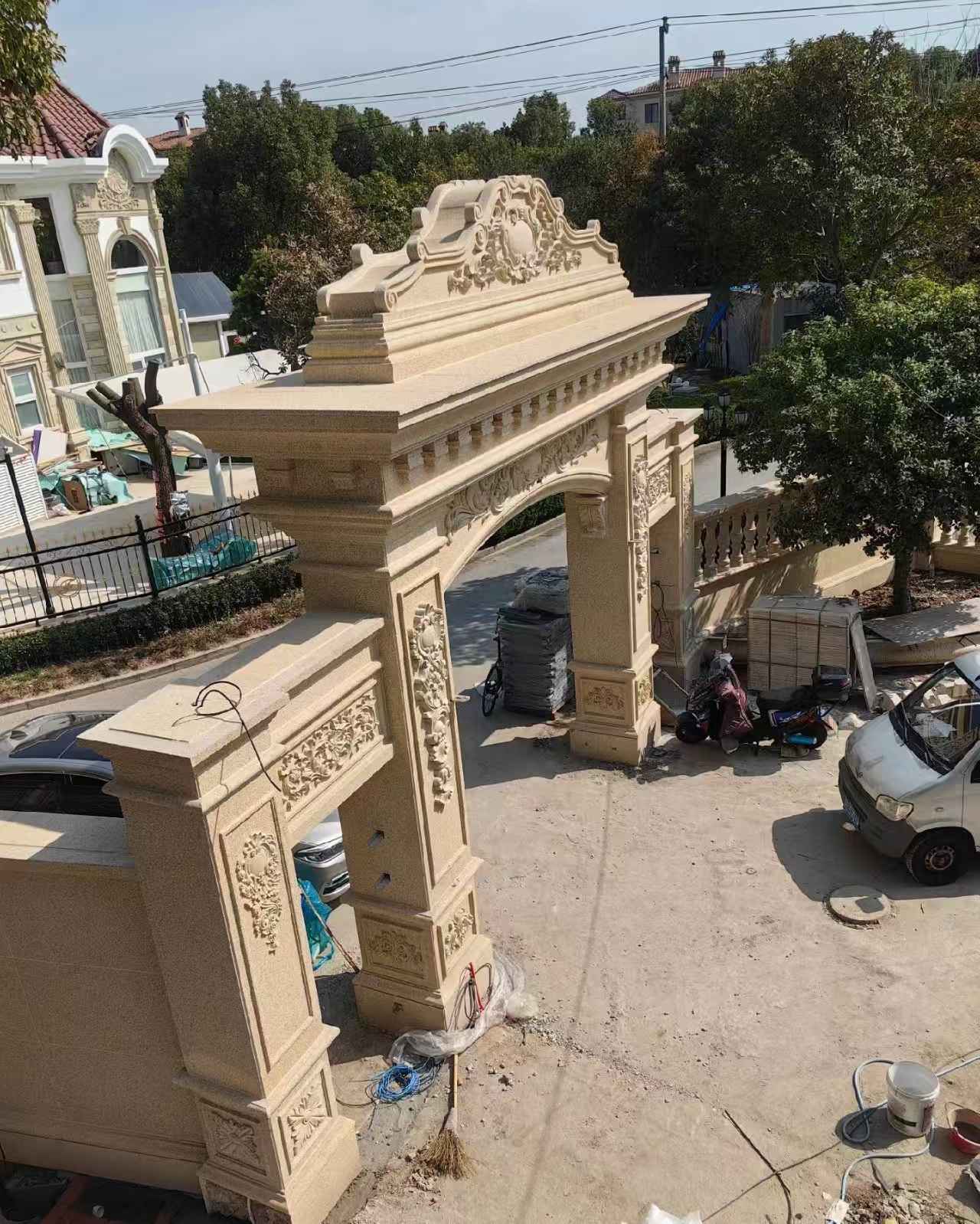 河池 黄金麻荔枝面花岗岩别墅门楼