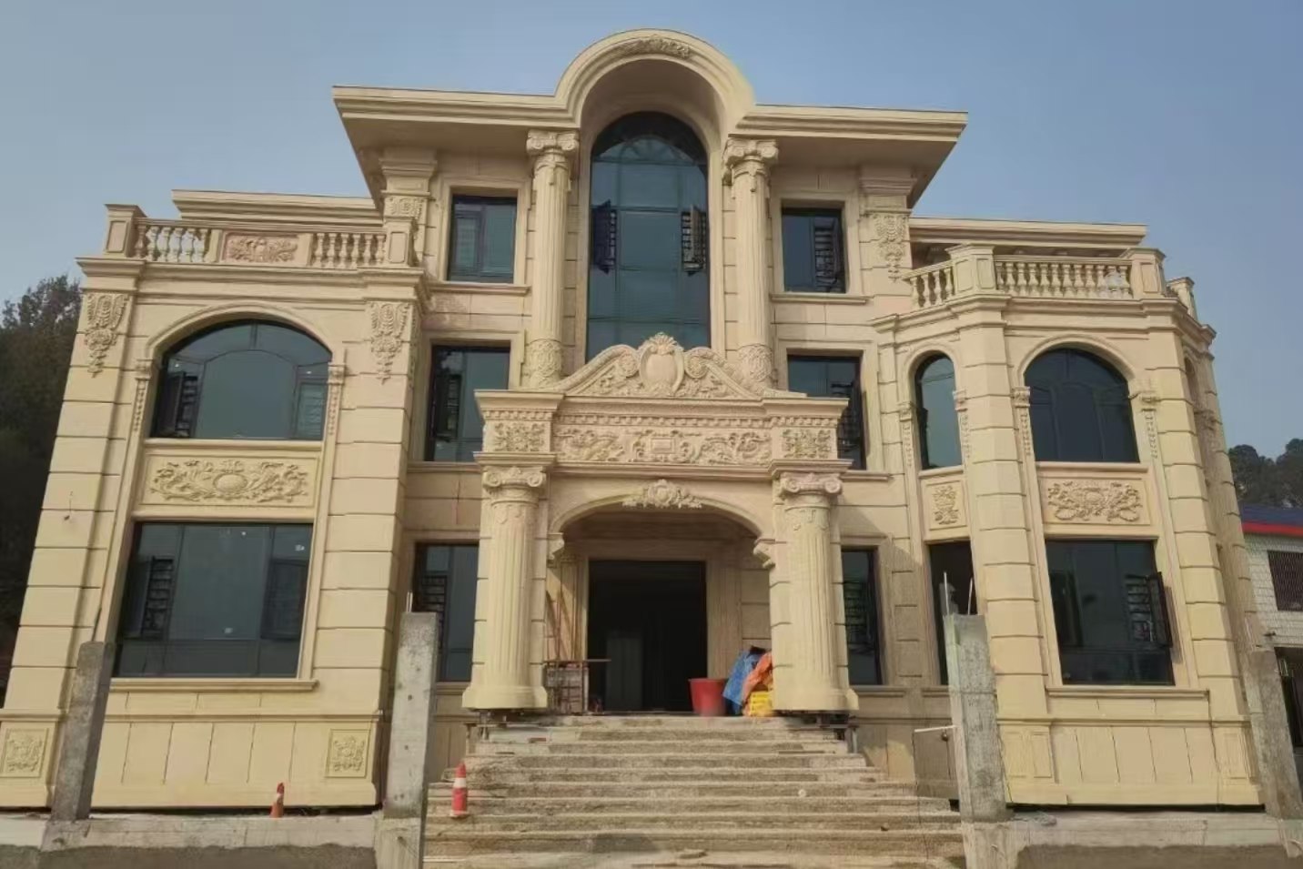 河池 黄金麻花岗岩别墅外墙干挂