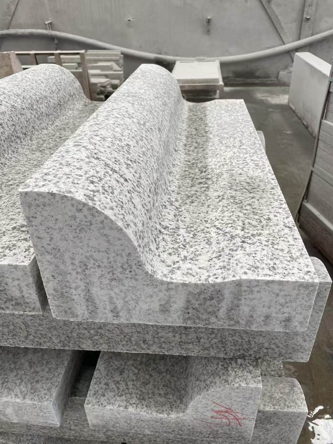 河池 白麻花岗岩S型路沿石，路侧石，马路牙子等